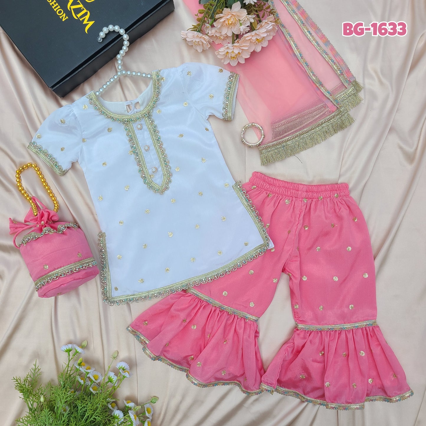 Elegant Arabian Jasmine Suite with Matching Potli Bag Code-BG-1633