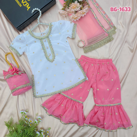 Elegant Arabian Jasmine Suite with Matching Potli Bag Code-BG-1633