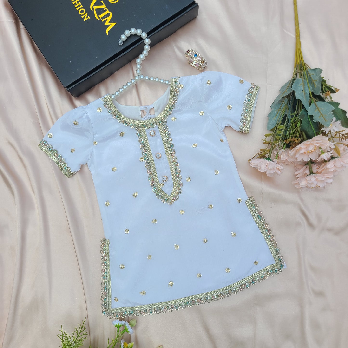 Elegant Arabian Jasmine Suite with Matching Potli Bag Code-BG-1633