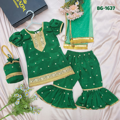Emerald Sultana Royale Set with Matching Potli Bag Code-BG-1637