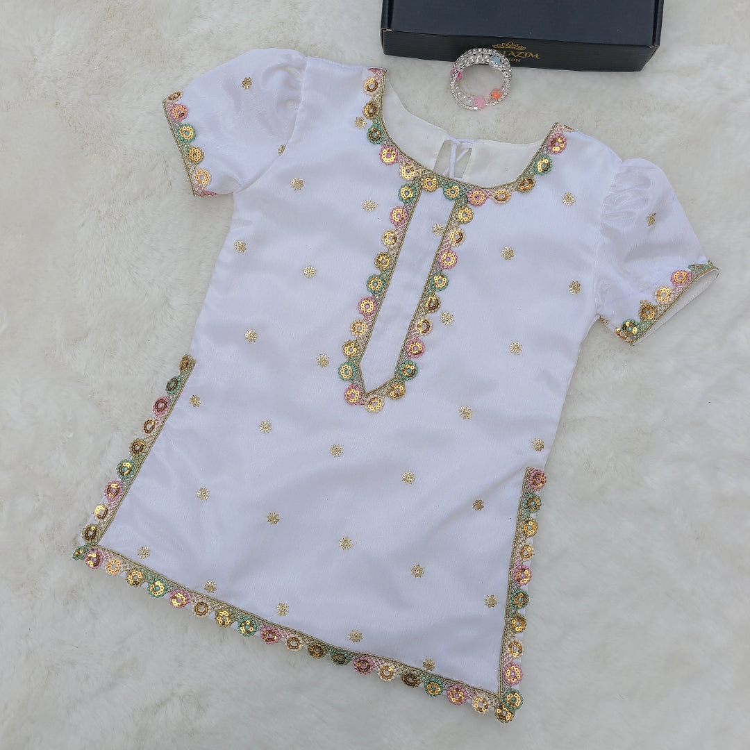 Meher-e-Gulabi Gharara Set with Matching Potli Bag Code-BG-1532